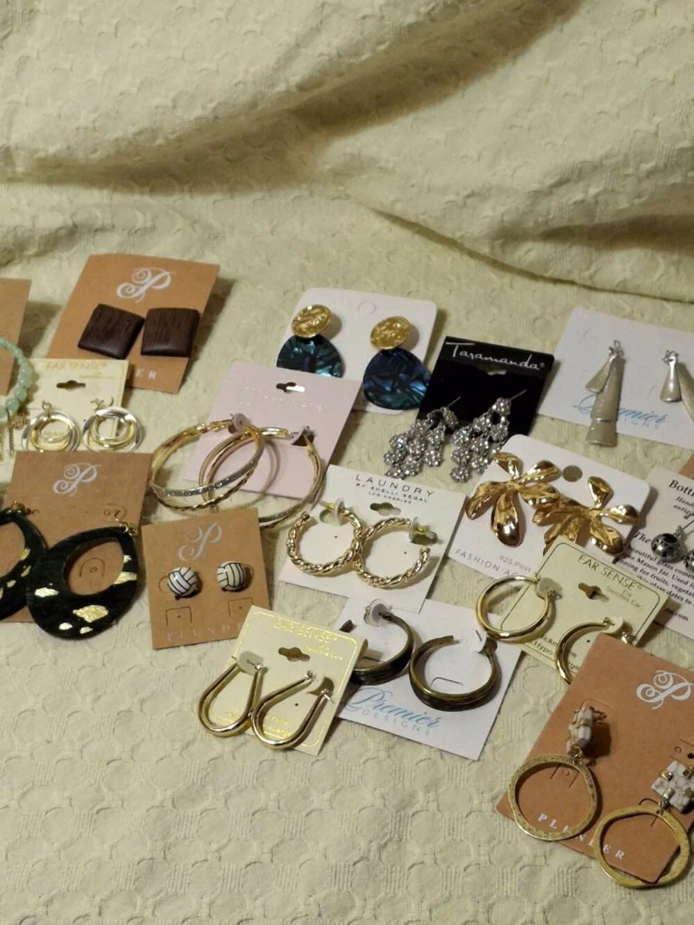 Lot of 18 Pairs New Earrings Still on Display Cards